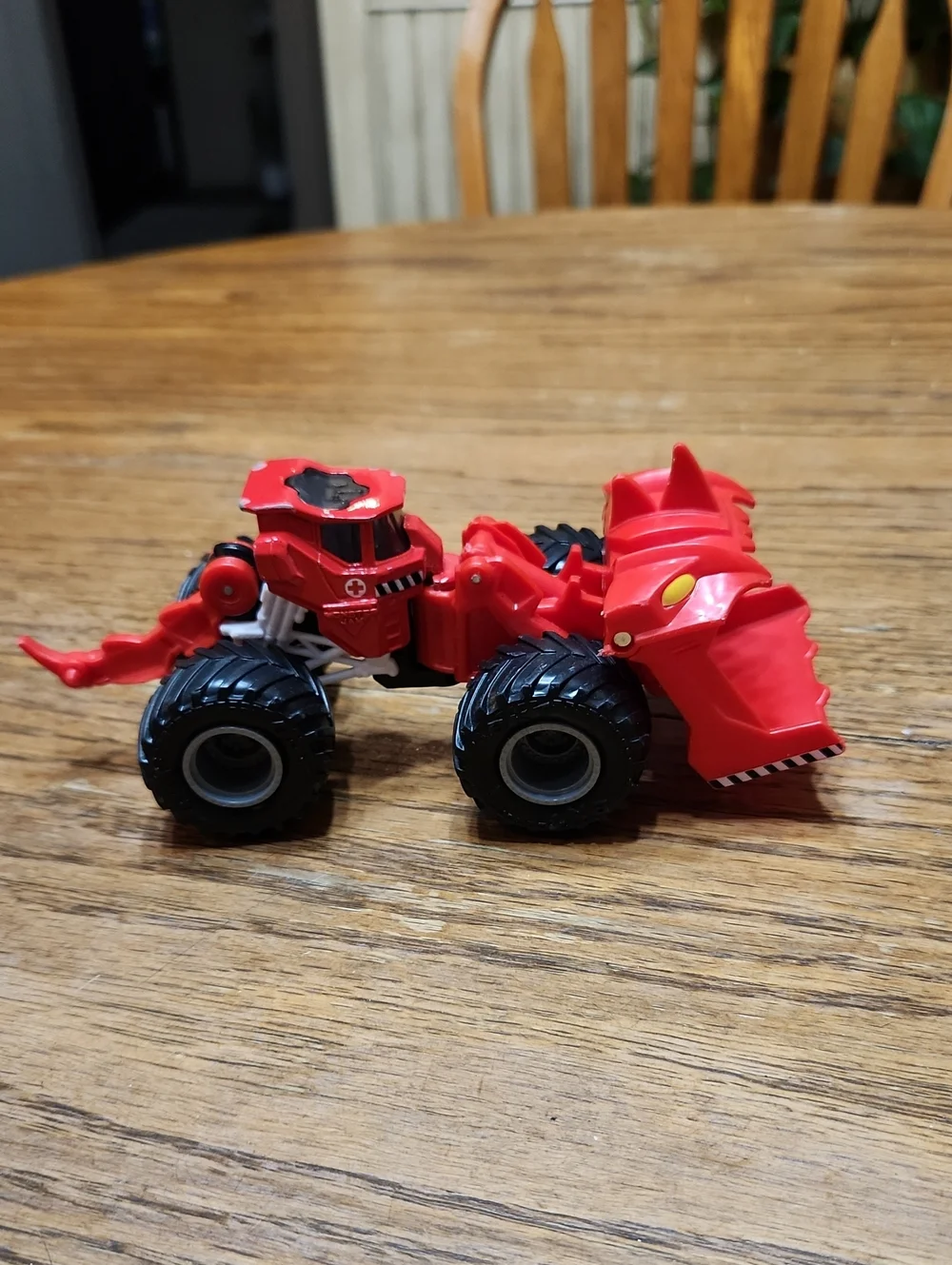 Spin Master Monster Jam Dirt Squad Scoopz